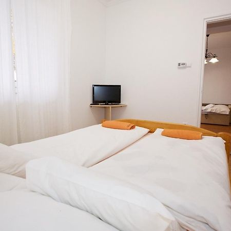 Zoli Apartmanok-Anita Koelcsey 34-36 Hajduszoboszlo Exterior foto